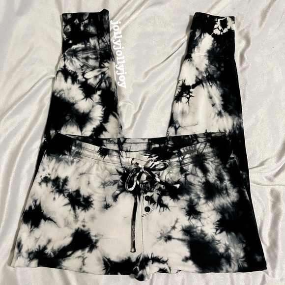 SET: Torrid Dream Fleece Tie Dye Black & White Sleep Sweatshirt/Legging 1X - Picture 10 of 14